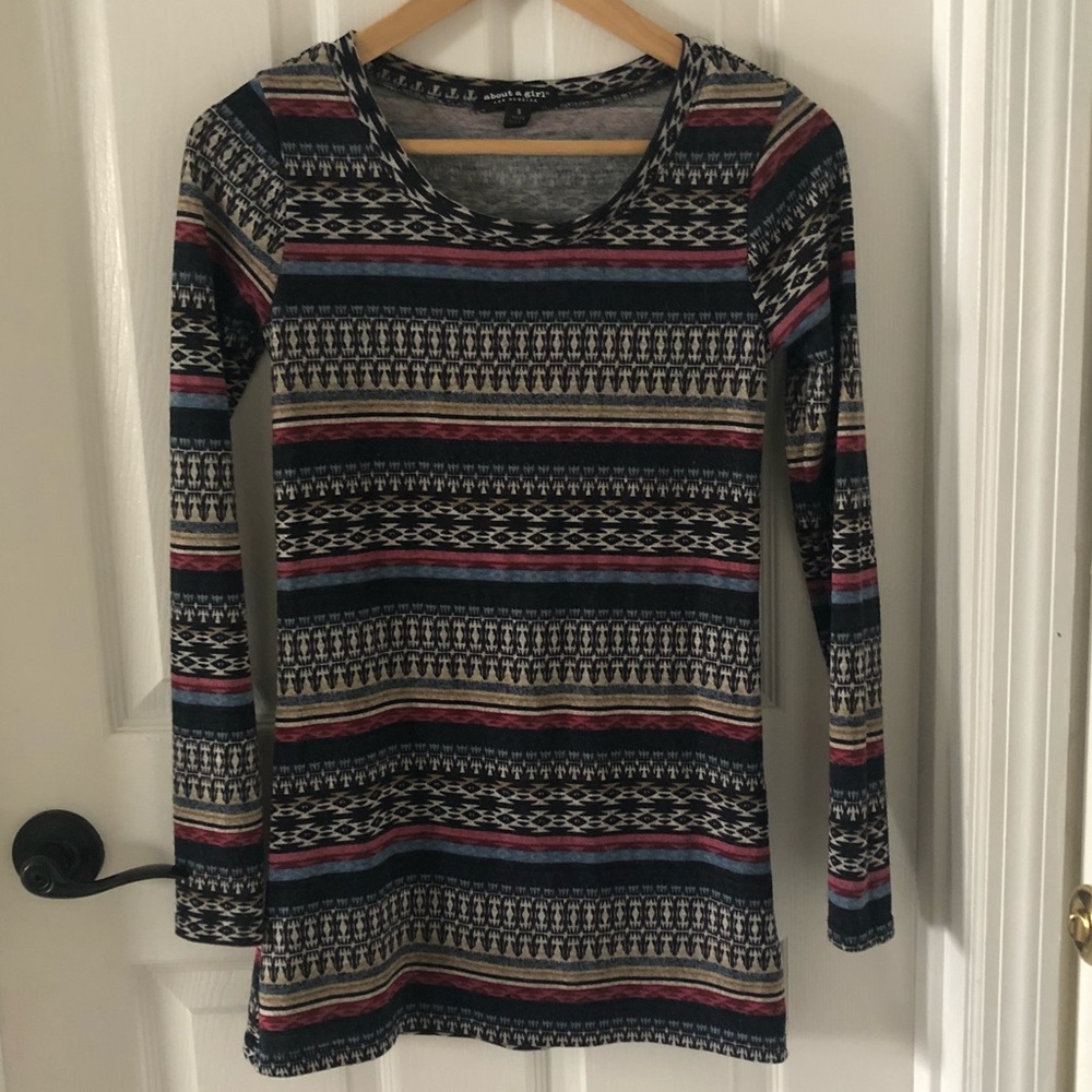 About A Girl - long sleeve fitted shirt sz small